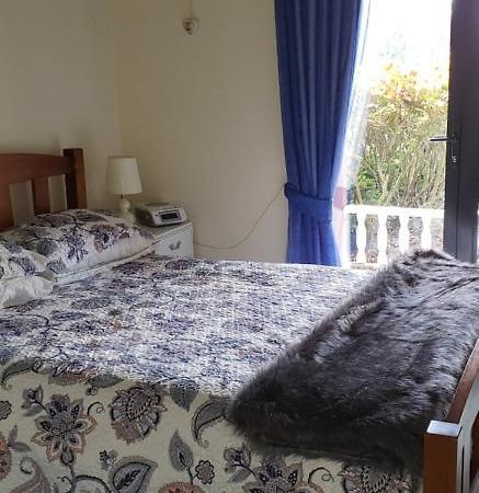 Ballymena Carterton Buitenkant foto